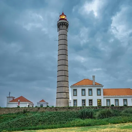 Cozy In With Modern Amenities Porto