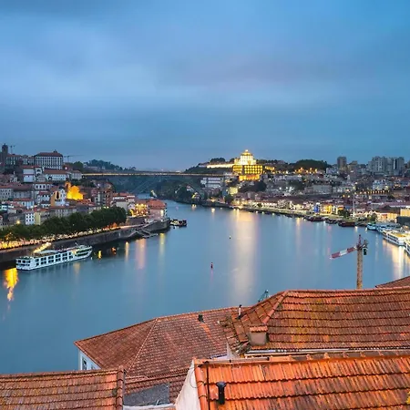 Cozy In With Modern Amenities Appartement Oporto